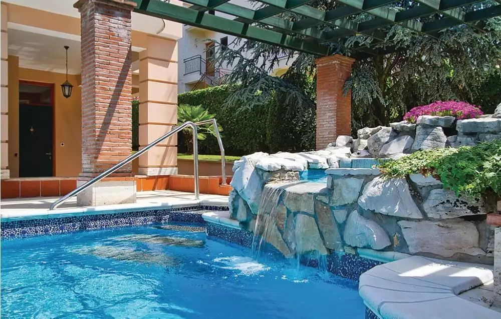 Villa 362m² in Croatia, Porec. Priced at 1195000€ rent photo-7