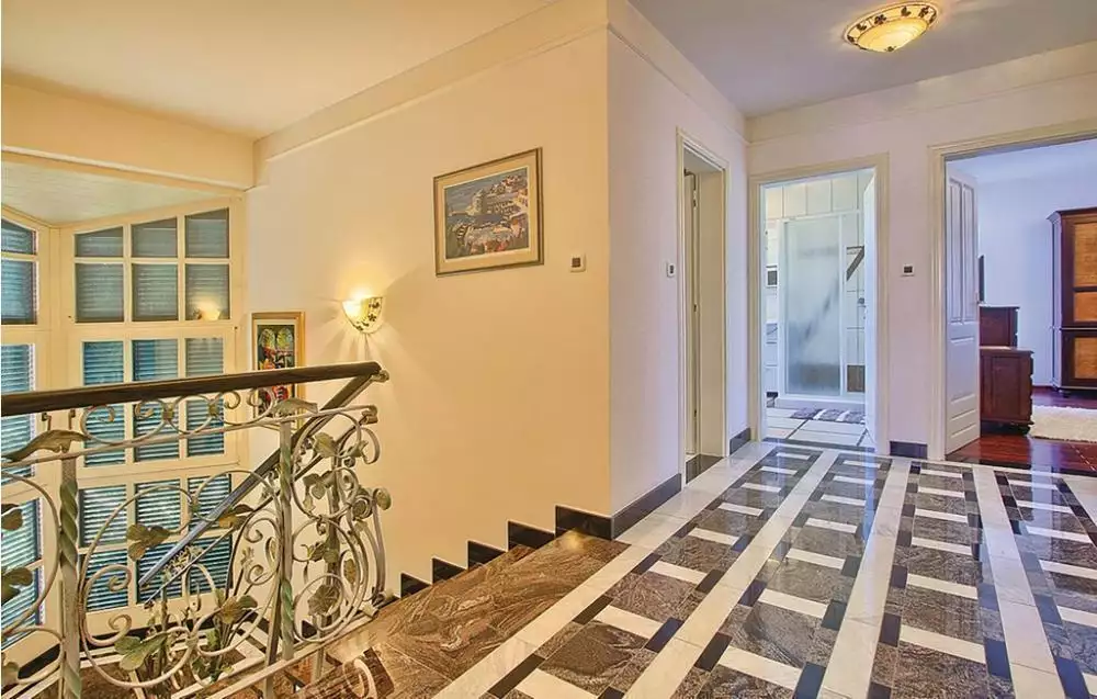 Villa 362m² in Croatia, Porec. Priced at 1195000€ rent photo-21