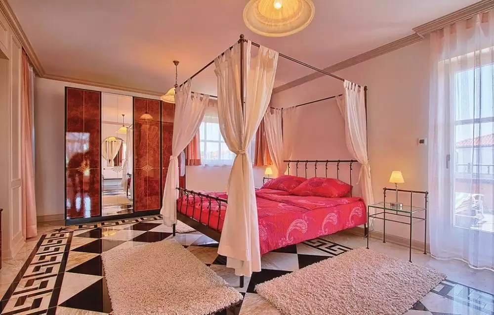 Villa 362m² in Croatia, Porec. Priced at 1195000€ rent photo-25