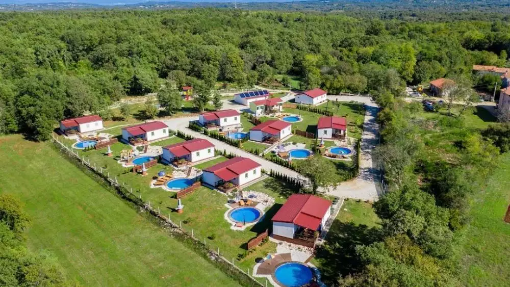 Hotels 1m² in Italy, Mutignano. Priced at 1765000€ rent photo-1