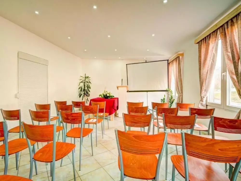 Hotels 1m² in Italy, Mutignano. Priced at 1765000€ rent photo-10