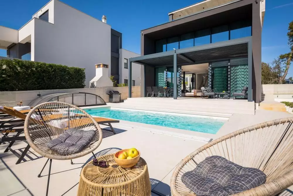 Villa 343m² in Croatia, Zadar. Priced at 2250000€ rent photo-2