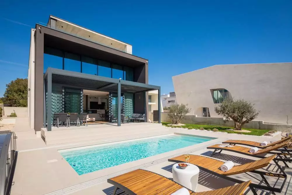 Villa 343m² in Croatia, Zadar. Priced at 2250000€ rent photo-5