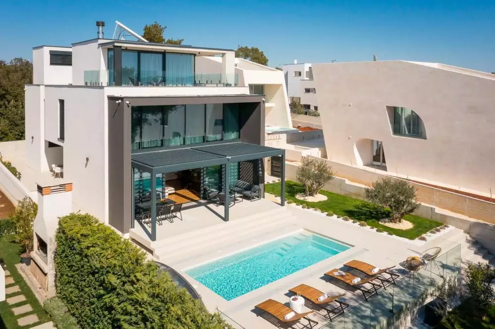 Villa 343m² in Croatia, Zadar. Priced at 2250000€ rent photo-15
