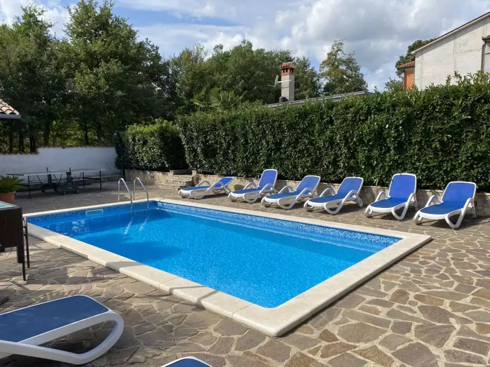 Hotels 440m² in Croatia, Labin. Priced at 950000€ rent photo-2