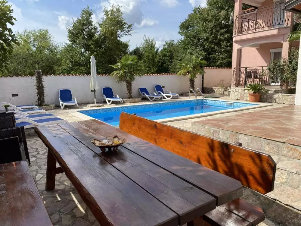 Hotels 440m² in Croatia, Labin. Priced at 950000€ rent photo-9