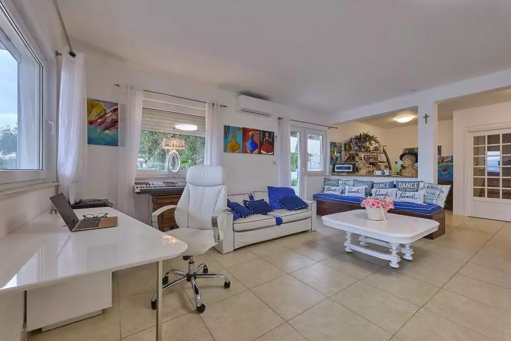 Villa 304m² in Croatia, Ciovo. Priced at 2700000€ rent photo-10