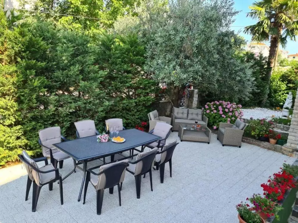 Hotels 560m² in Croatia, Malinska. Priced at 1400000€ rent photo-6