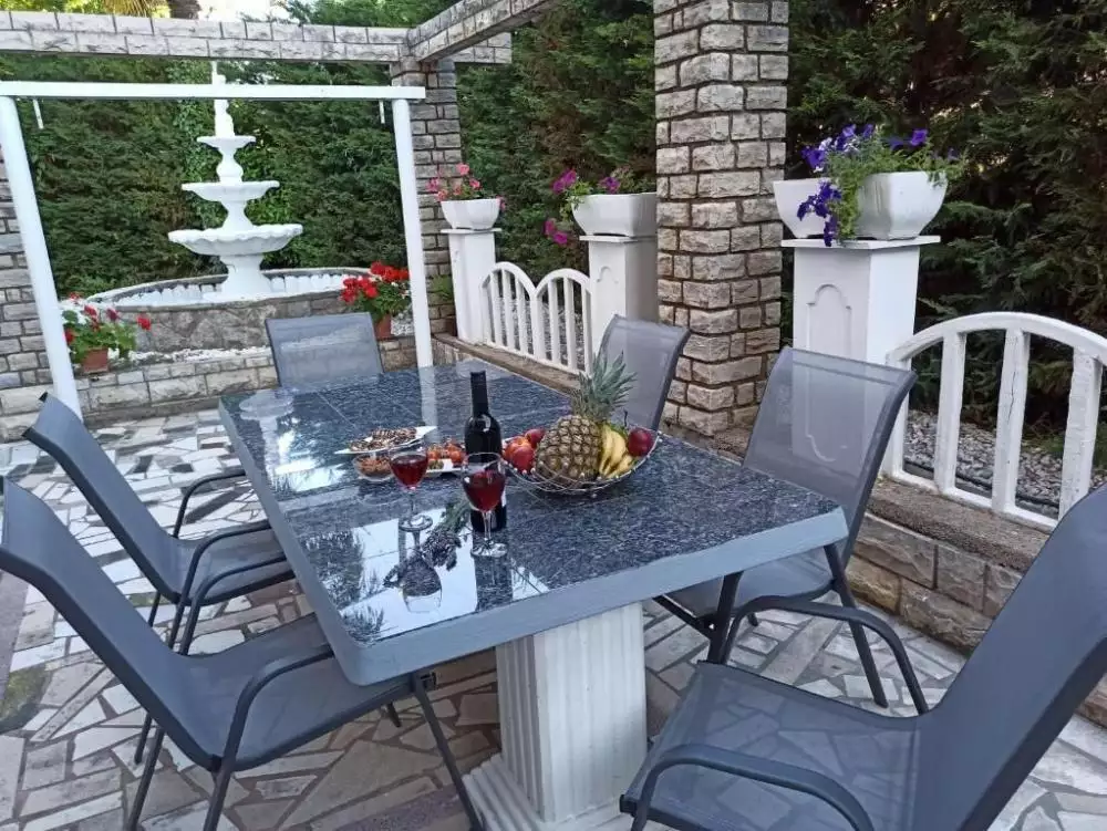 Hotels 560m² in Croatia, Malinska. Priced at 1400000€ rent photo-12