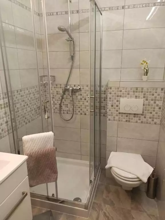 Hotels 560m² in Croatia, Malinska. Priced at 1400000€ rent photo-13