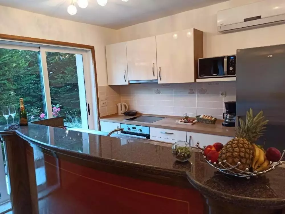Hotels 560m² in Croatia, Malinska. Priced at 1400000€ rent photo-15