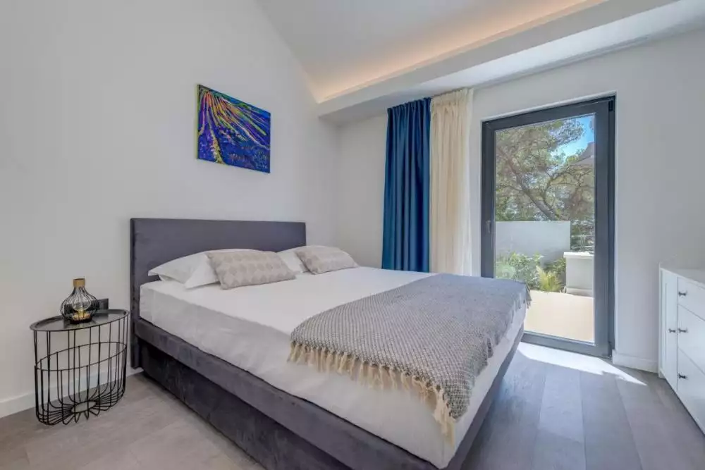 Villa 150m² in Croatia, Milna. Priced at 700000€ rent photo-6