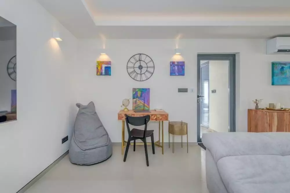 Villa 150m² in Croatia, Milna. Priced at 700000€ rent photo-9