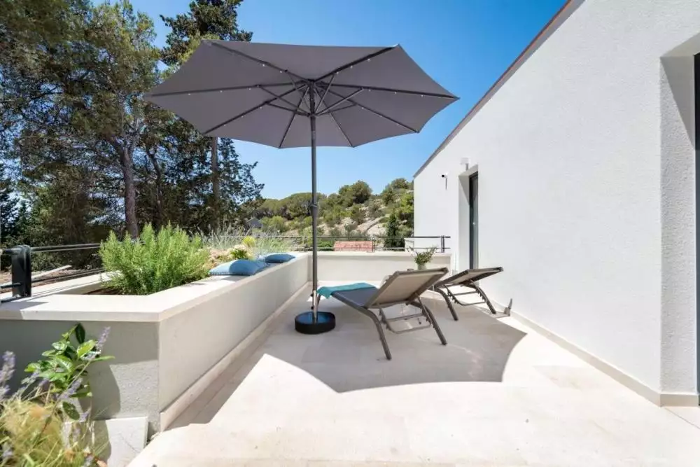 Villa 150m² in Croatia, Milna. Priced at 700000€ rent photo-20