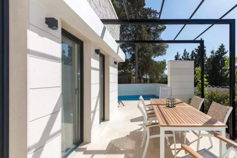 Villa 150m² in Croatia, Milna. Priced at 700000€ rent photo-24