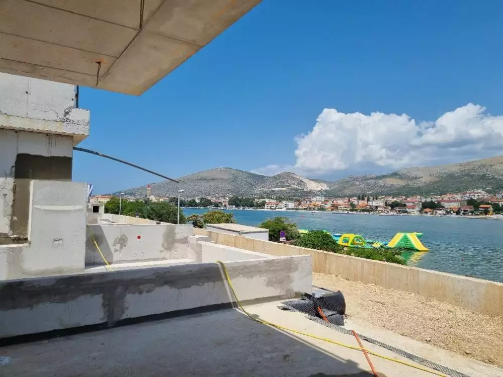 Villa 400m² in Croatia, Ciovo. Priced at 2500000€ rent photo-2