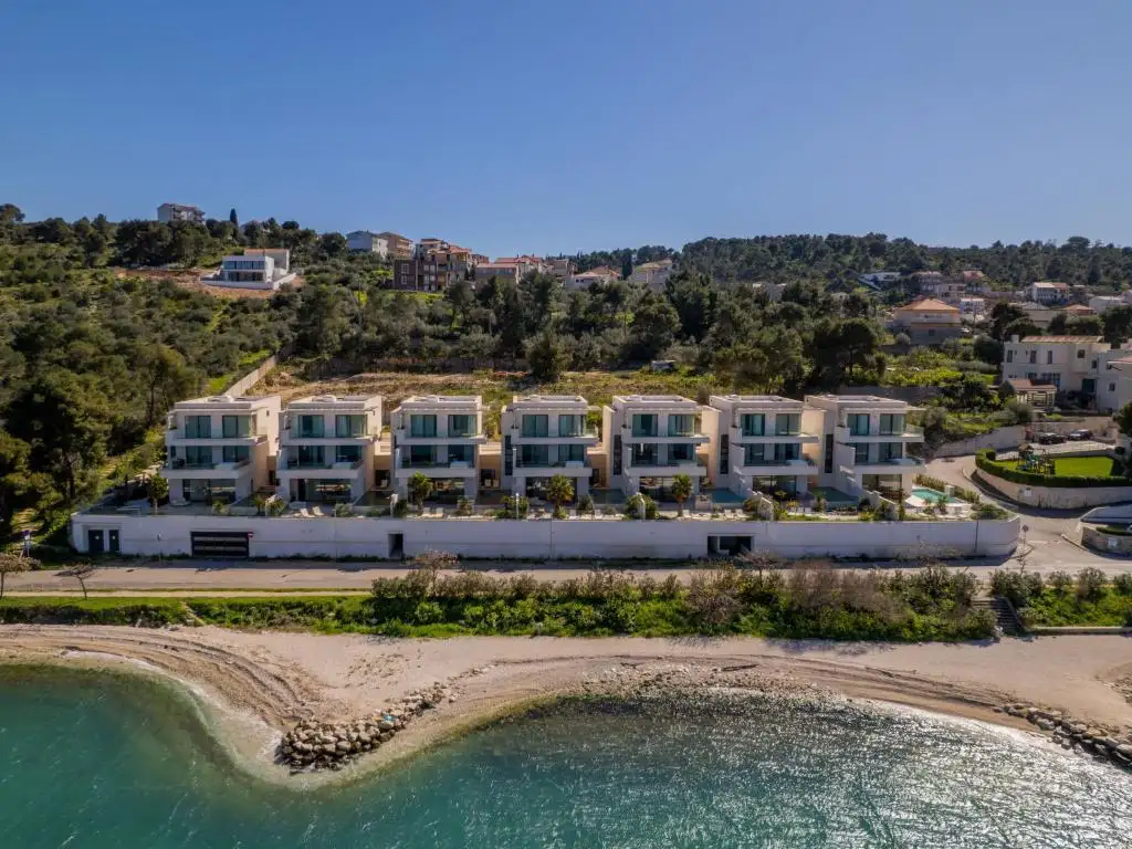 Villa 400m² in Croatia, Ciovo. Priced at 2500000€ rent photo-12