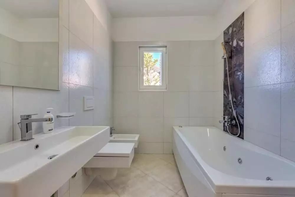 Hotels 353m² in Turkey, Trabzon. Priced at 1200000€ rent photo-21