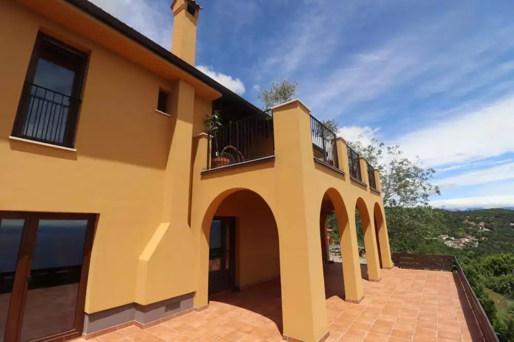 Villa 280m² in Croatia, Opatija. Priced at 1600000€ rent photo-1