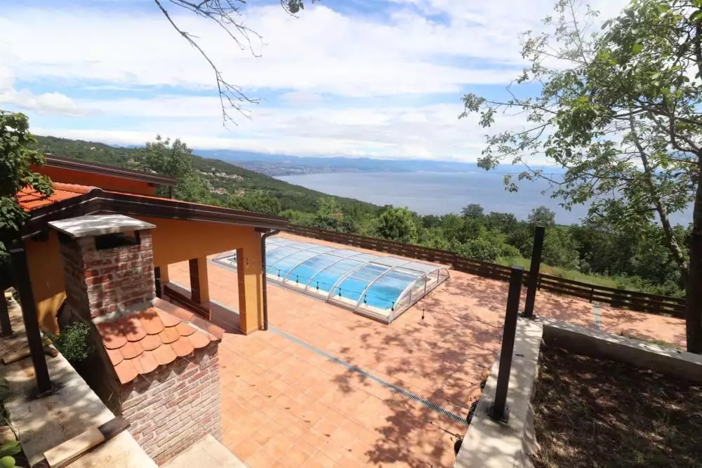 Villa 280m² in Croatia, Opatija. Priced at 1600000€ rent photo-9