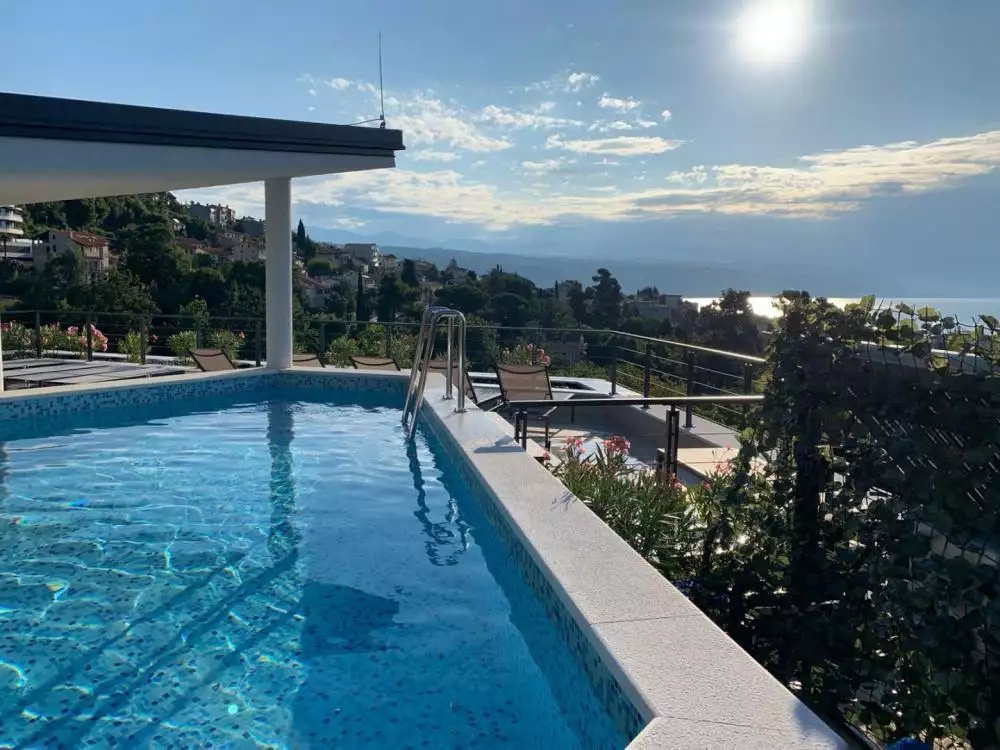 Hotels 641m² in Croatia, Opatija. Priced at 3900000€ rent photo-1