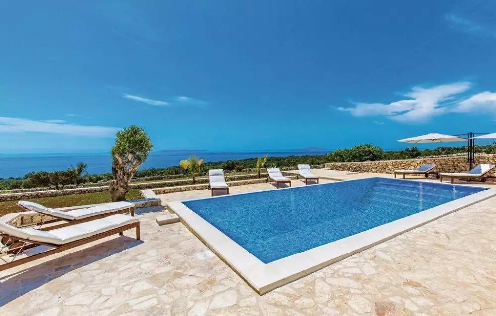 Villa 200m² in Croatia, Novalja. Priced at 1200000€ rent photo-10