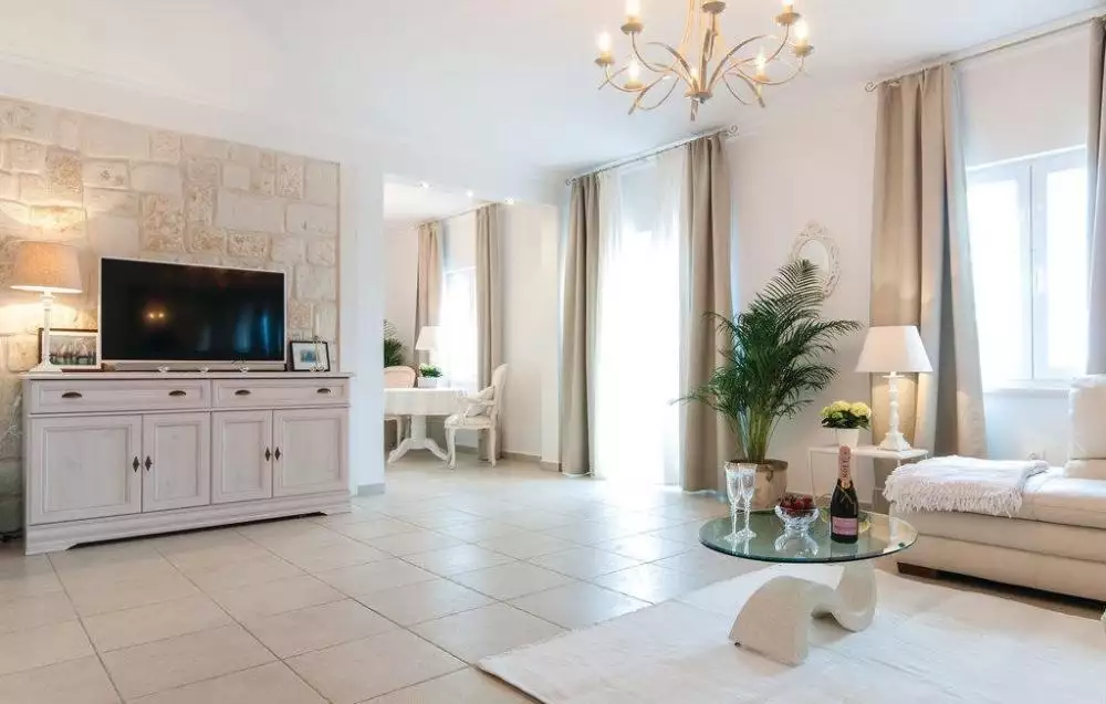 Villa 200m² in Croatia, Novalja. Priced at 1200000€ rent photo-13