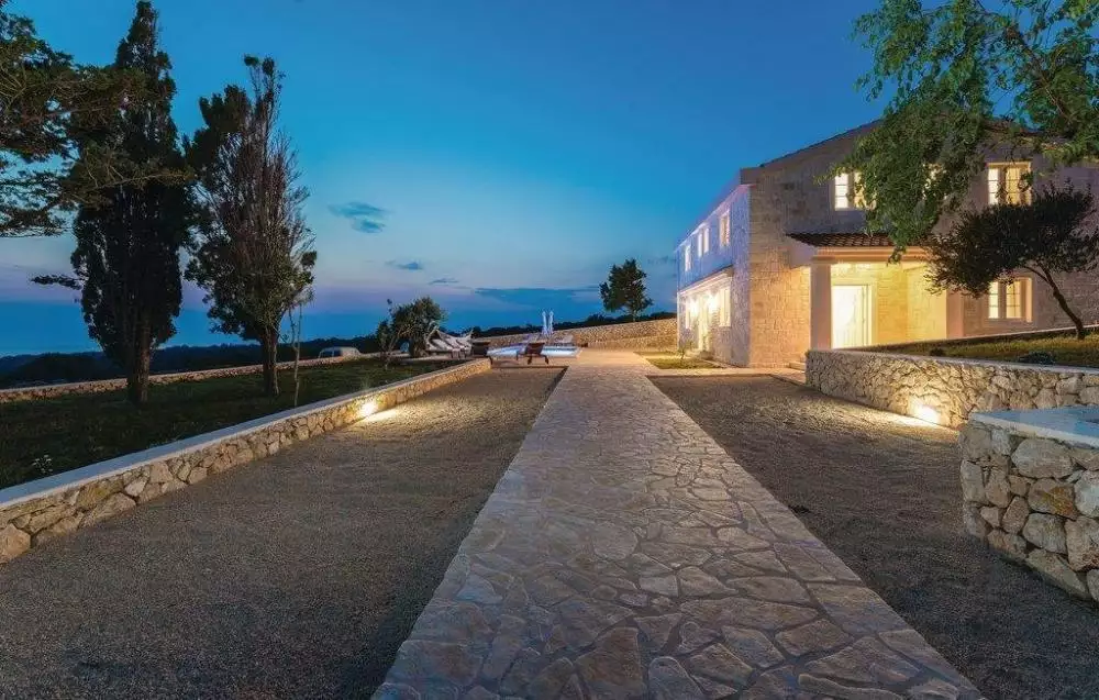 Villa 200m² in Croatia, Novalja. Priced at 1200000€ rent photo-15