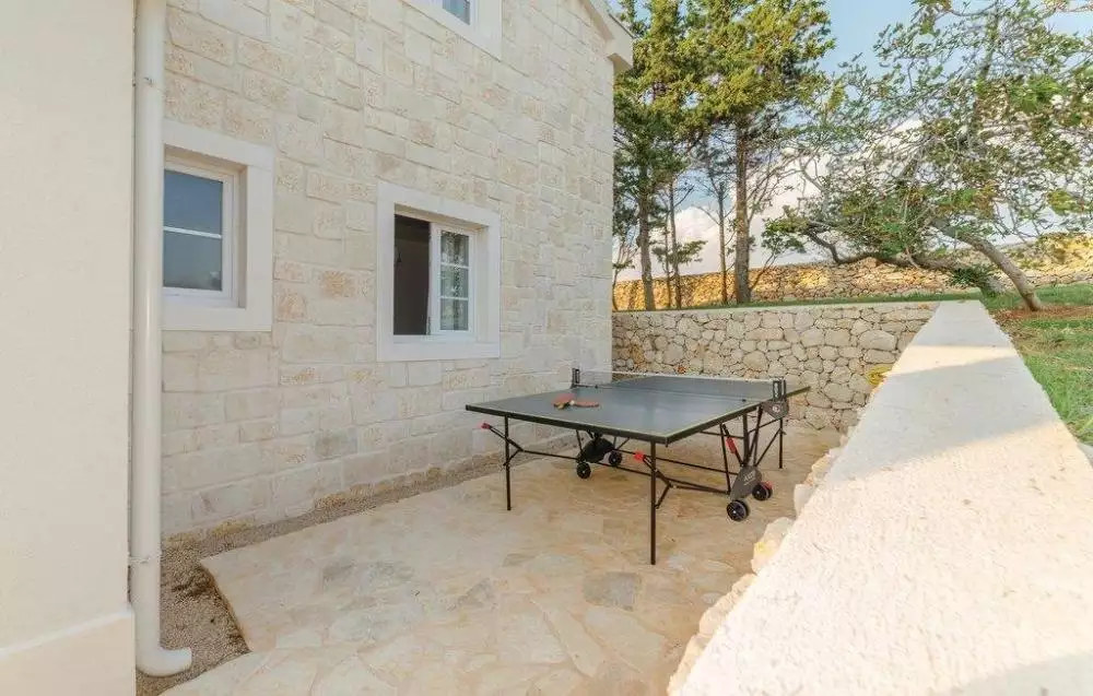 Villa 200m² in Croatia, Novalja. Priced at 1200000€ rent photo-17