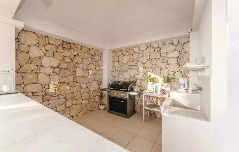 Villa 200m² in Croatia, Novalja. Priced at 1200000€ rent photo-18