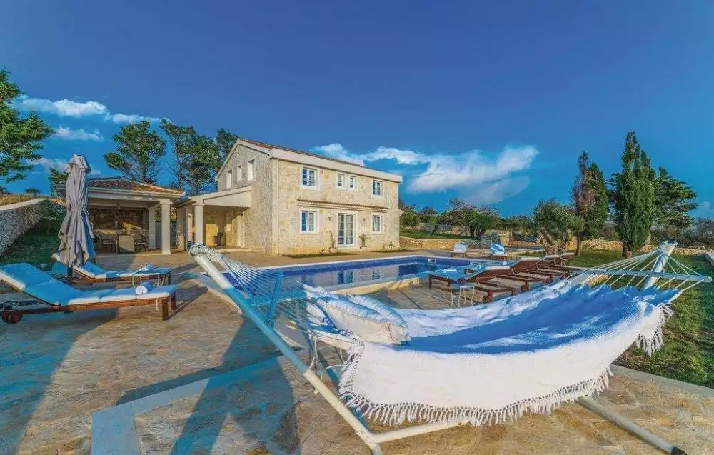 Villa 200m² in Croatia, Novalja. Priced at 1200000€ rent photo-23
