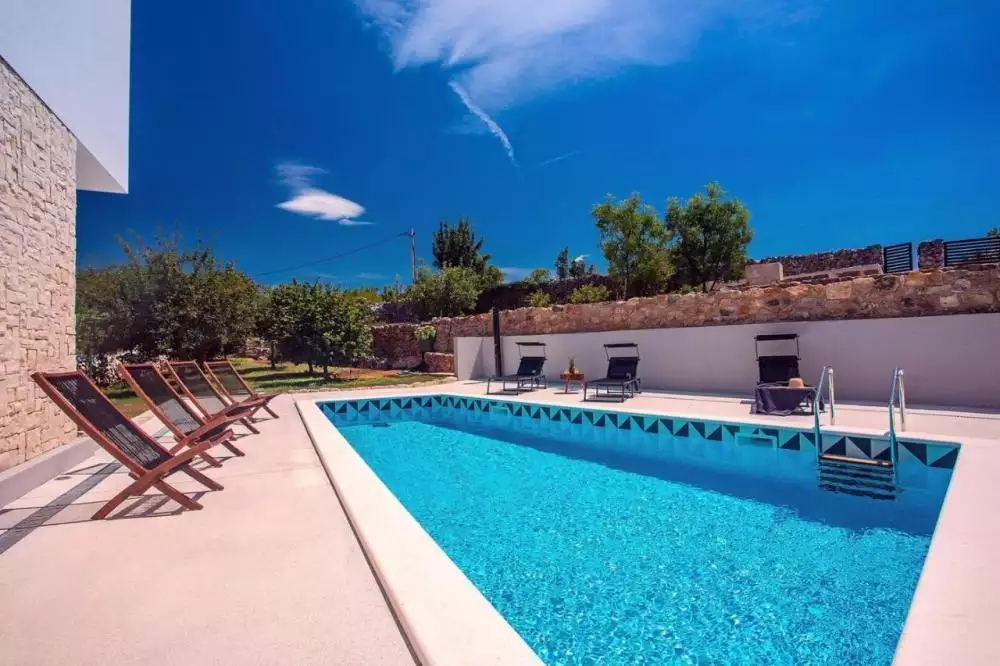 Villa 300m² in Croatia, Split. Priced at 1000000€ rent photo-5