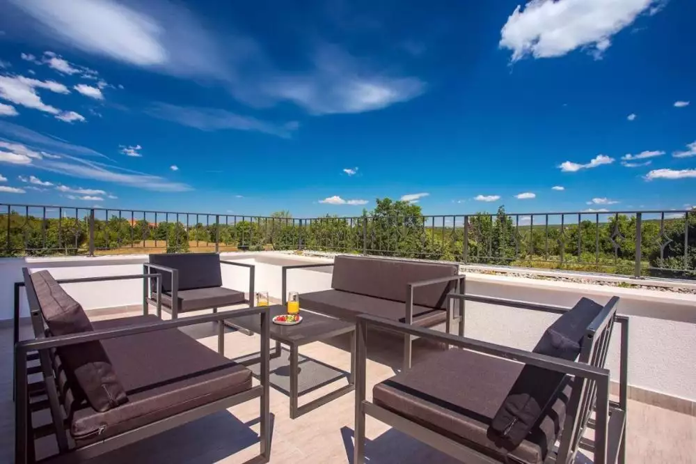Villa 300m² in Croatia, Split. Priced at 1000000€ rent photo-25