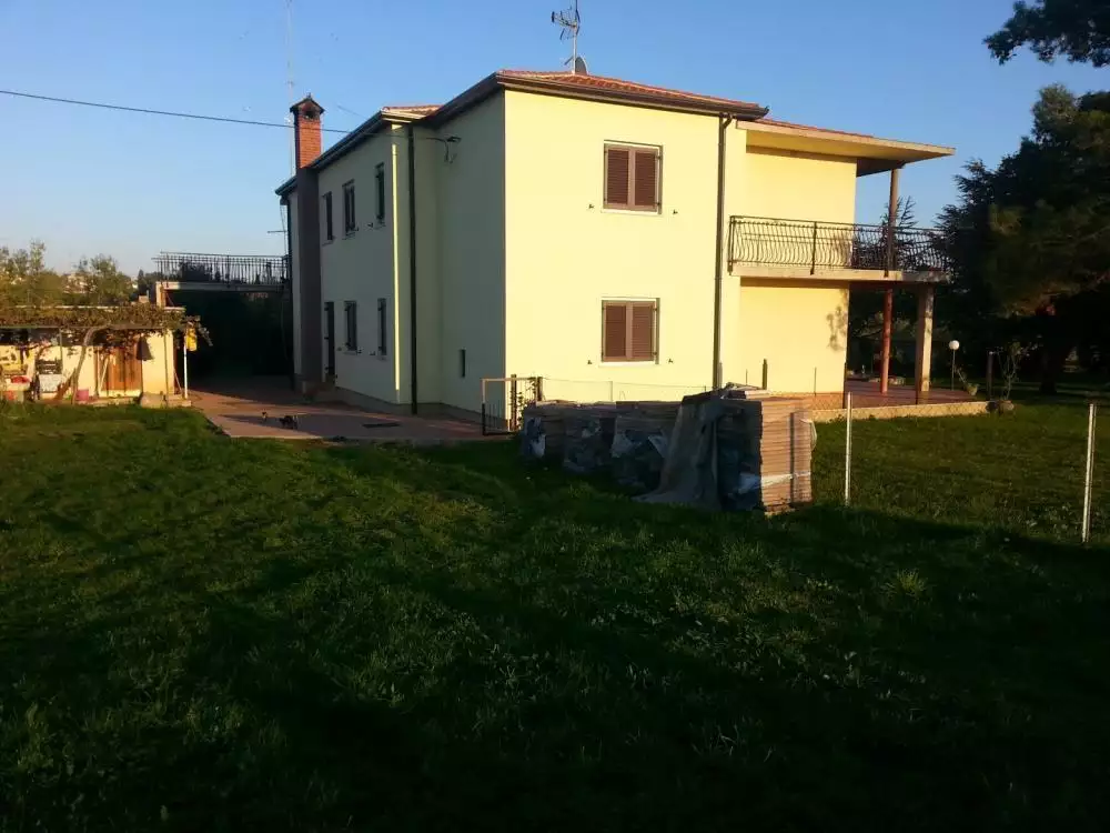 Villa 330m² in Croatia, Brtonigla. Priced at 2250000€ rent photo-8