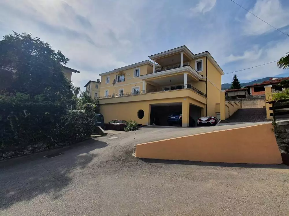 Villa 600m² in Croatia, Lovran. Priced at 2600000€ rent photo-1