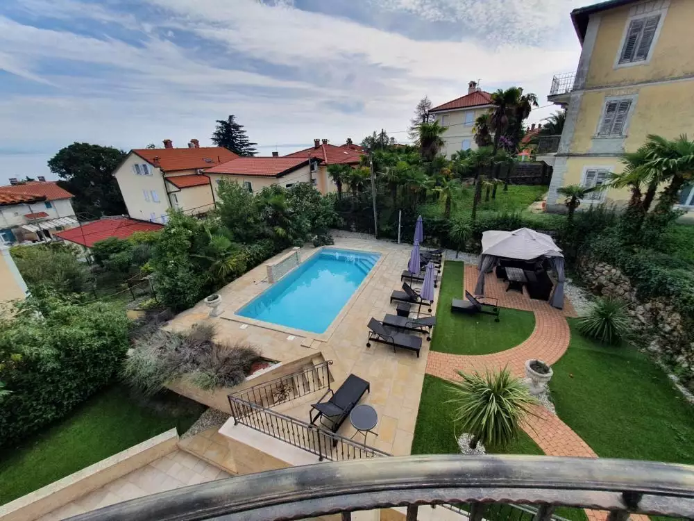 Villa 600m² in Croatia, Lovran. Priced at 2600000€ rent photo-4