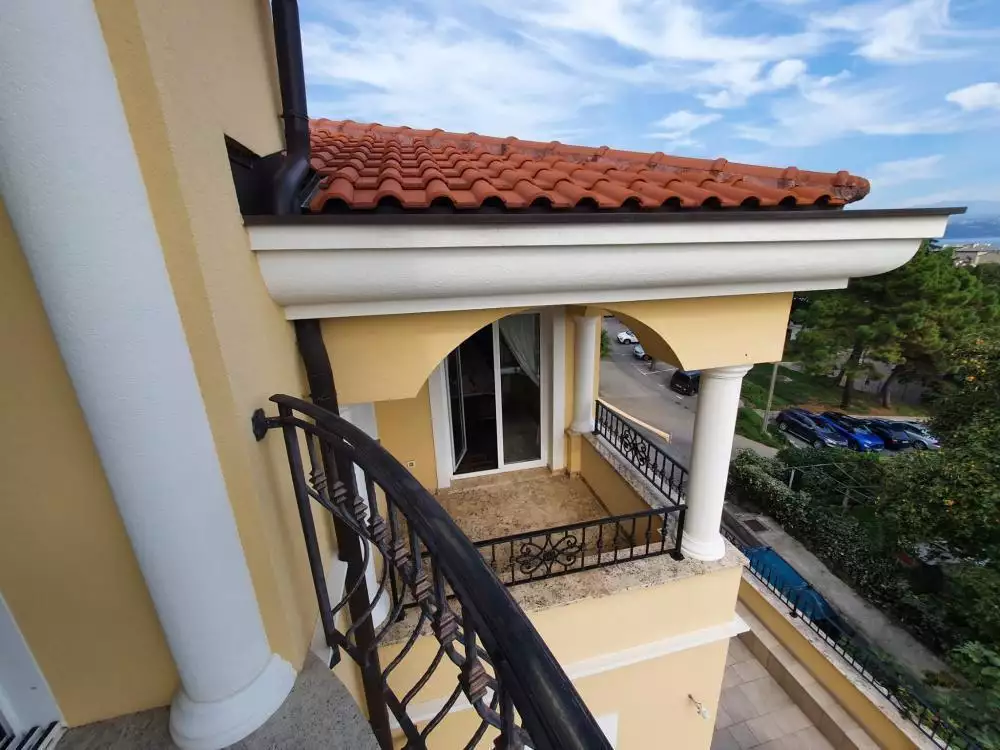 Villa 600m² in Croatia, Lovran. Priced at 2600000€ rent photo-5
