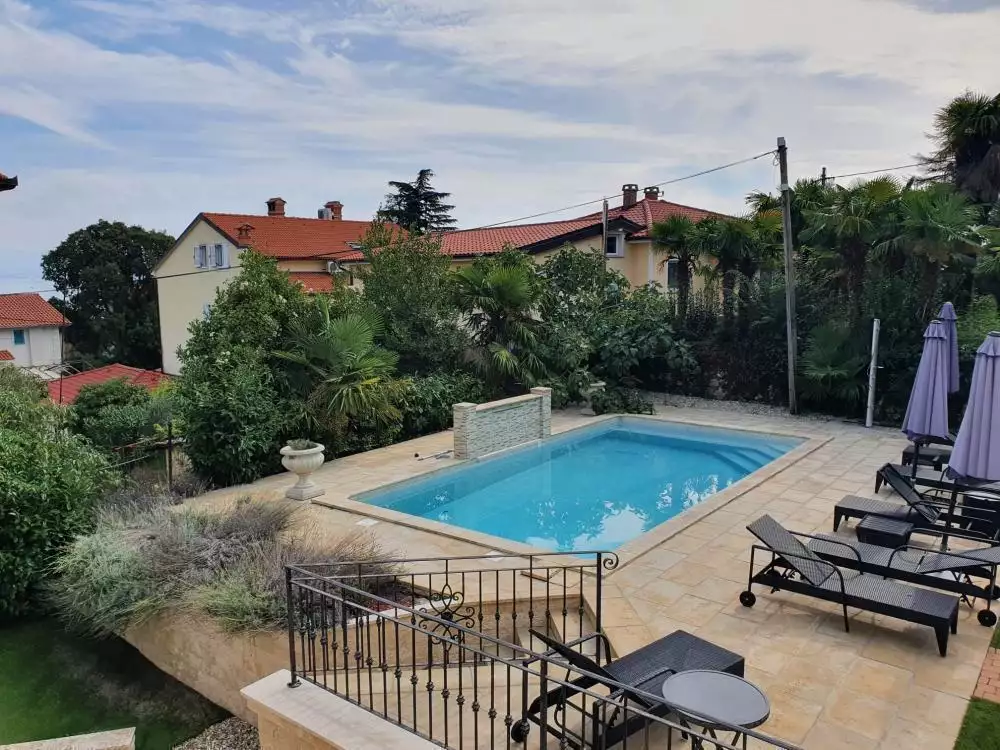 Villa 600m² in Croatia, Lovran. Priced at 2600000€ rent photo-17