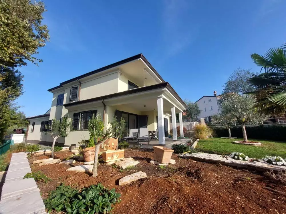 Villa 390m² in Croatia, Rovinj. Priced at 900000€ rent photo-8