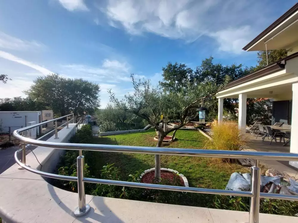 Villa 390m² in Croatia, Rovinj. Priced at 900000€ rent photo-9