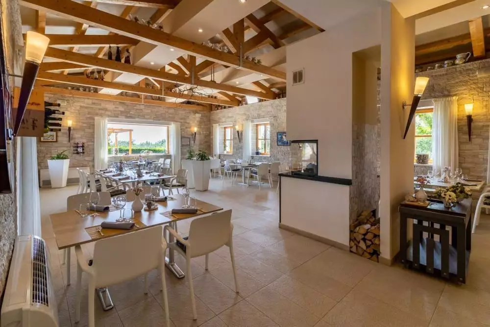 Hotels 900m² in Croatia, Pula. Priced at 3000000€ rent photo-8