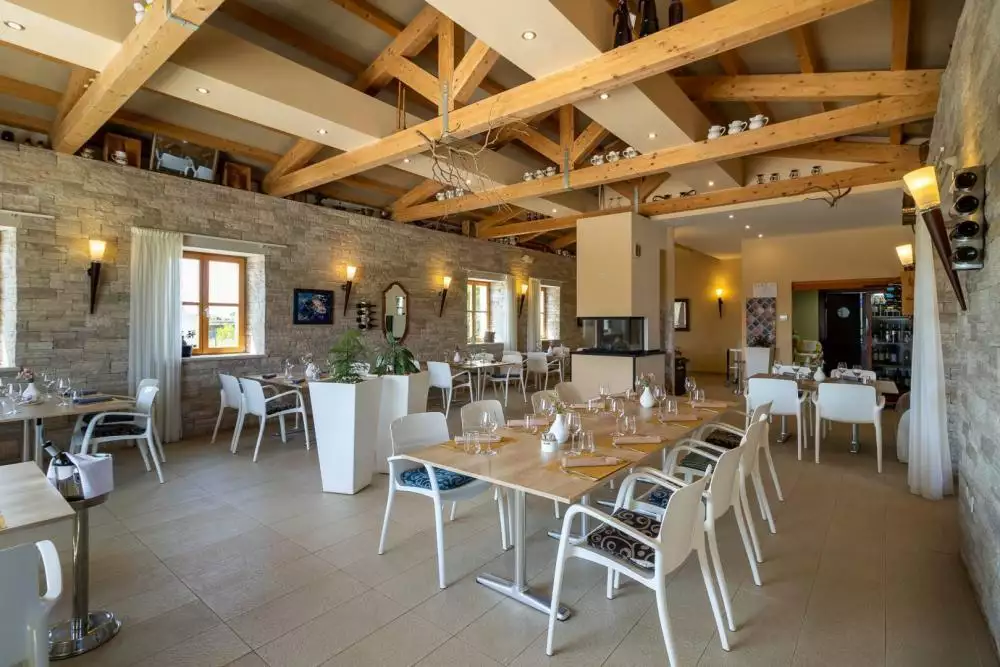 Hotels 900m² in Croatia, Pula. Priced at 3000000€ rent photo-10