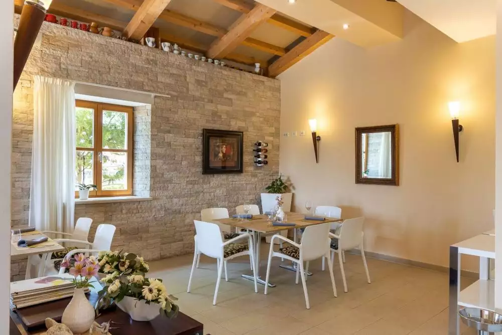 Hotels 900m² in Croatia, Pula. Priced at 3000000€ rent photo-11