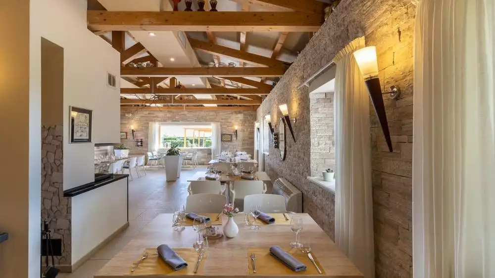 Hotels 900m² in Croatia, Pula. Priced at 3000000€ rent photo-12