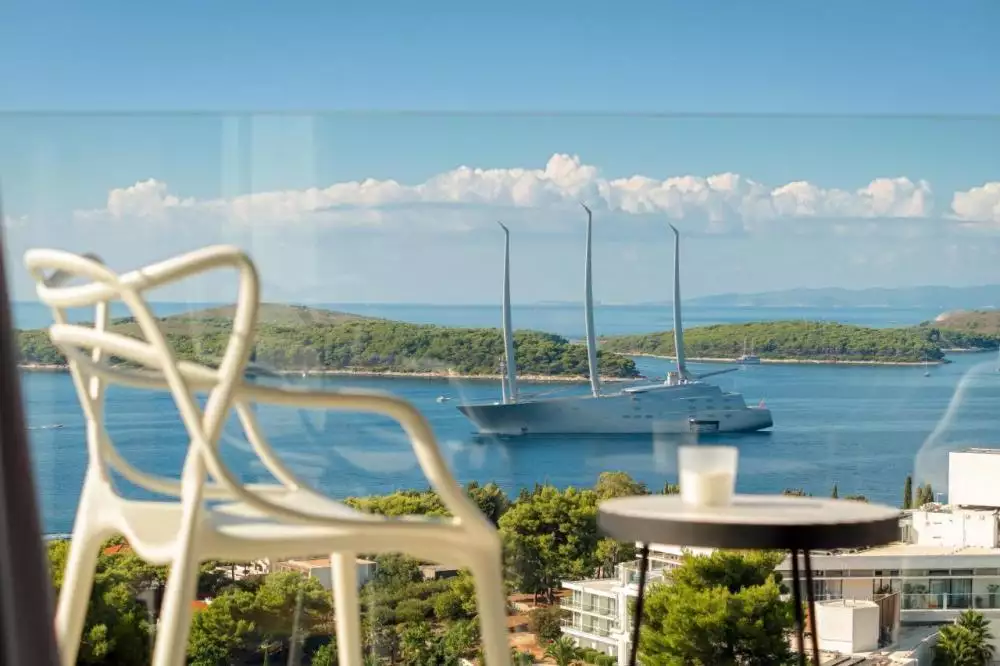 Villa 280m² in Croatia, Hvar. Priced at 5000000€ rent photo-3