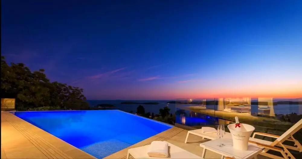 Villa 280m² in Croatia, Hvar. Priced at 5000000€ rent photo-19