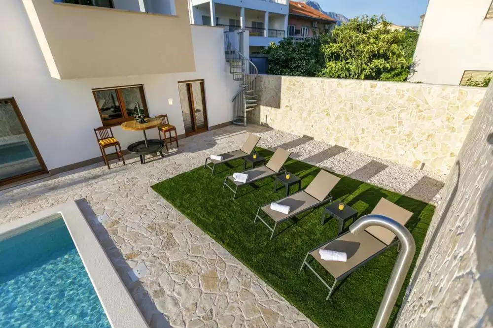 Villa 464m² in Croatia, Kastela. Priced at 1999999€ rent photo-2