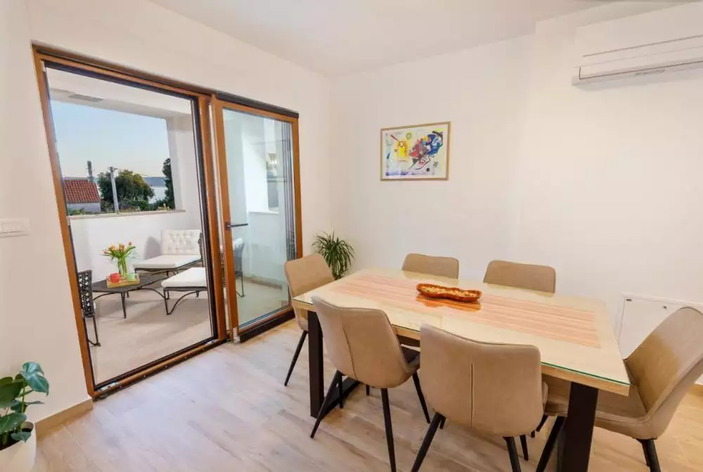 Villa 464m² in Croatia, Kastela. Priced at 1999999€ rent photo-12