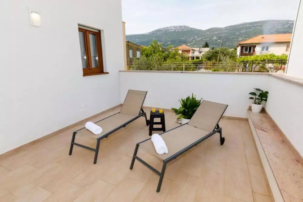Villa 464m² in Croatia, Kastela. Priced at 1999999€ rent photo-16