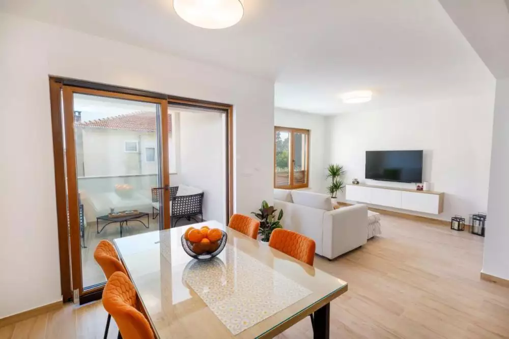 Villa 464m² in Croatia, Kastela. Priced at 1999999€ rent photo-22